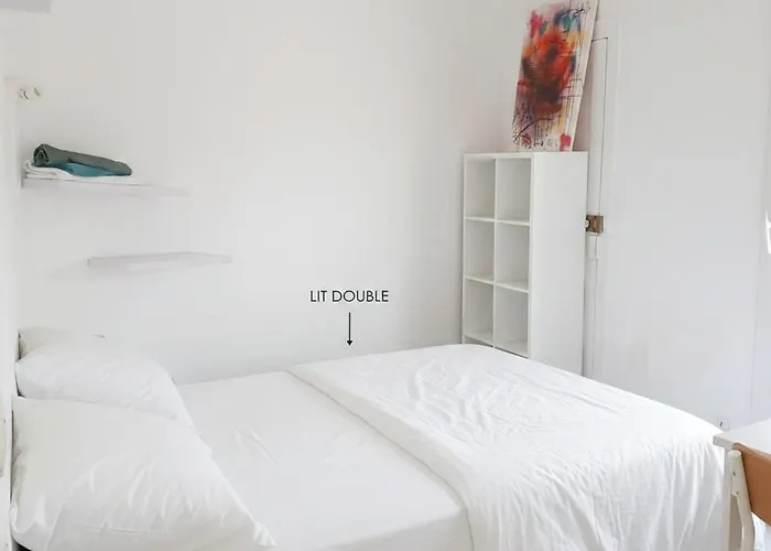 Semesterbostad L'escale Du Faubourg - Grande Maison Avec Bureaux Et Wifi Poitiers